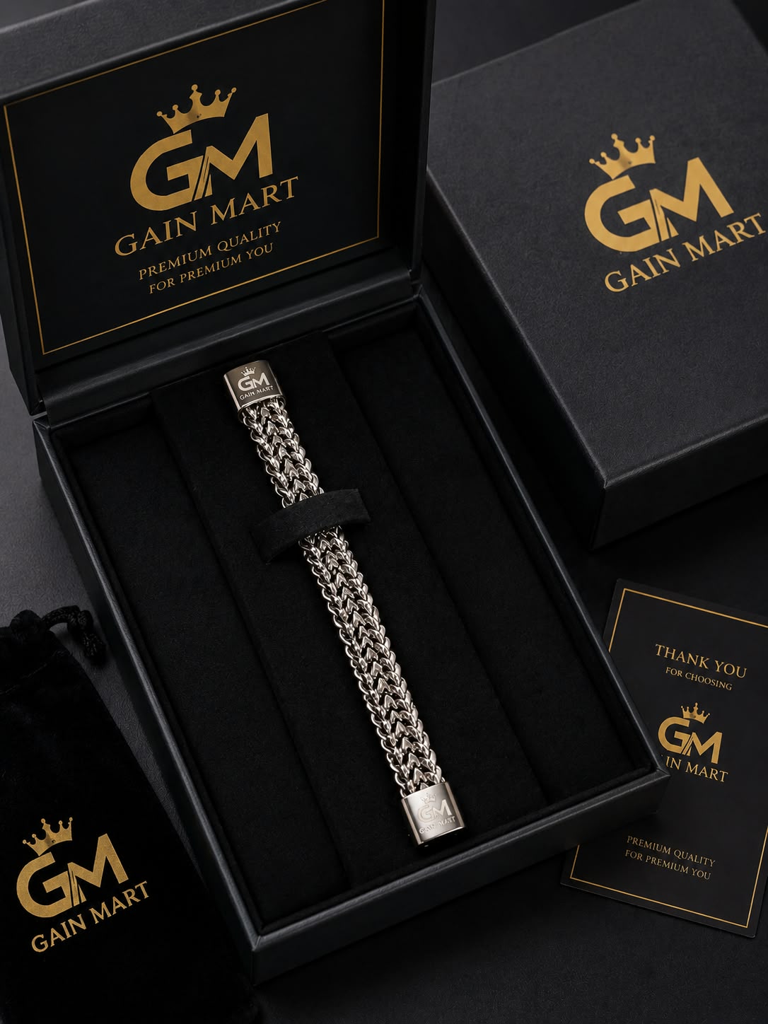 Luxury Golden Chain Bracelet Ad